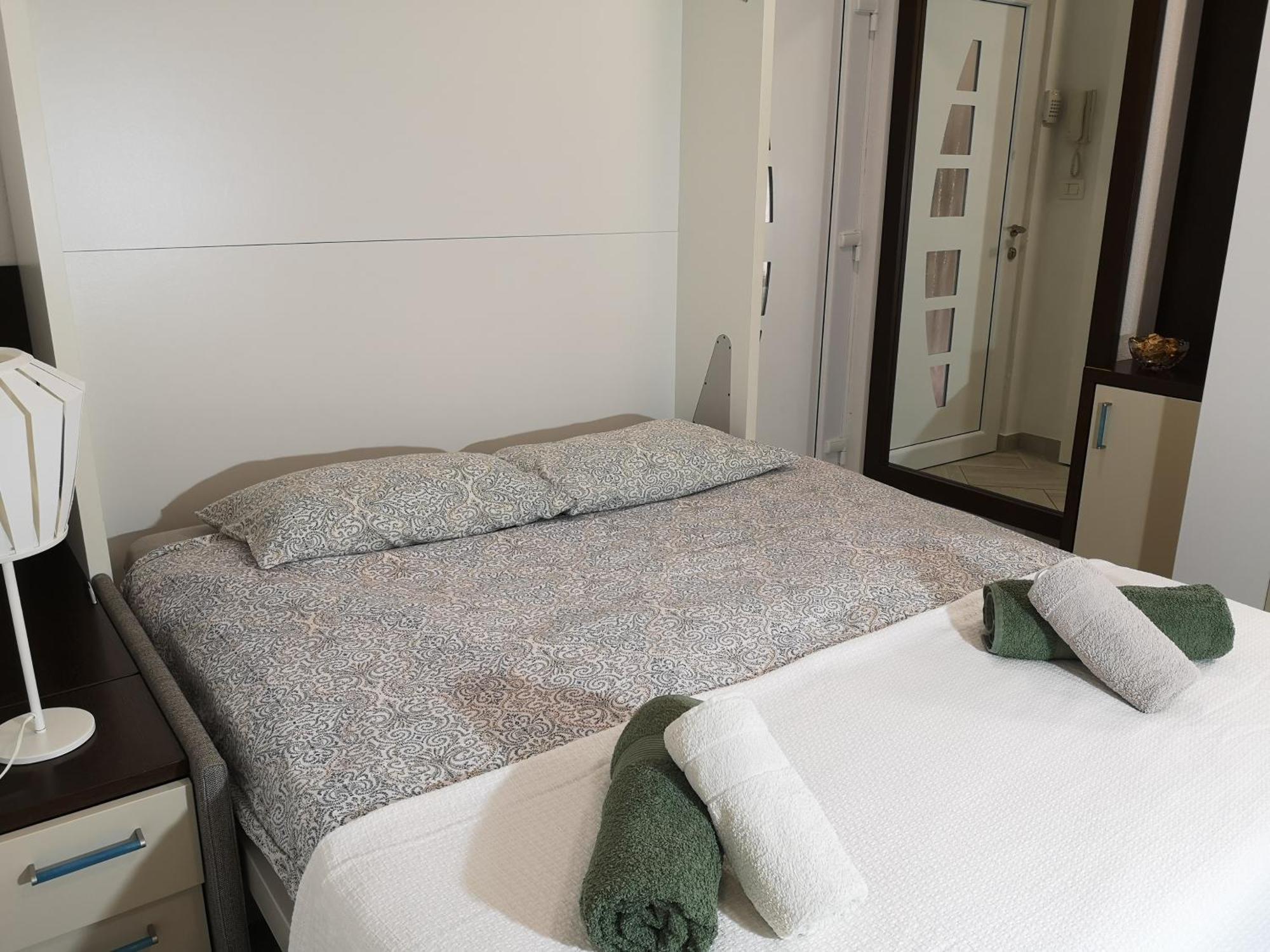 Apartments Zababa 皮兰 外观 照片